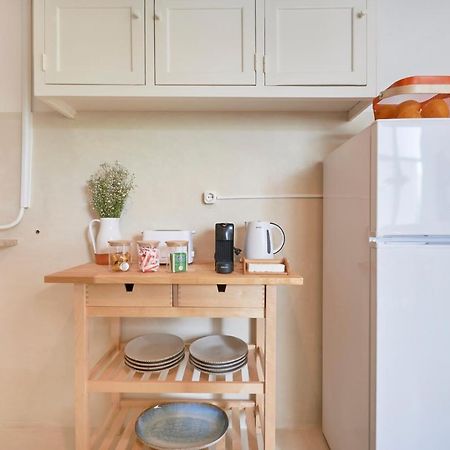 Light-Filled & Renovated Apartment, By Timecooler Лиссабон Экстерьер фото